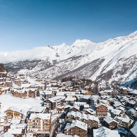 Mountain Village 아파트 *